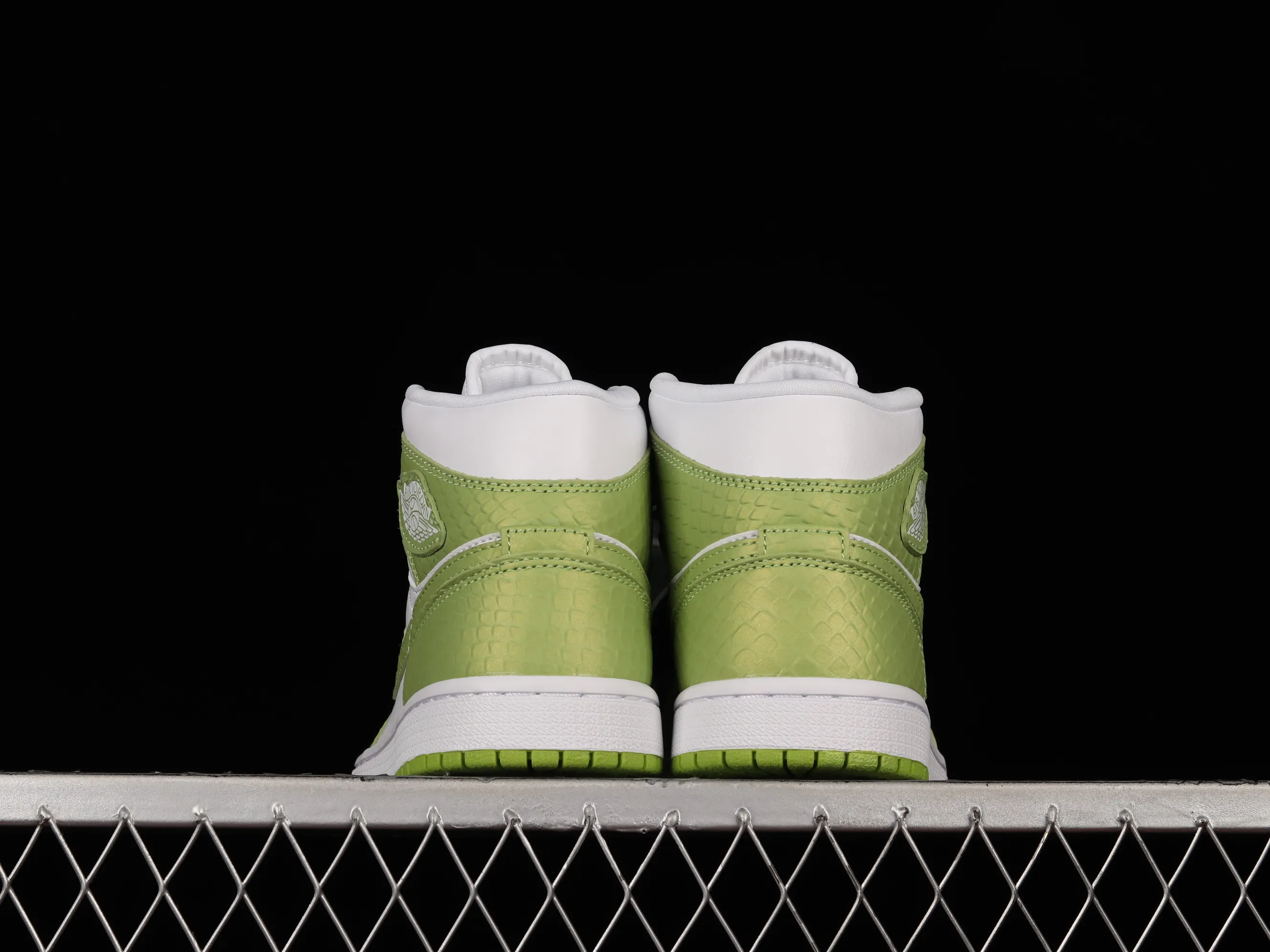 All categories Air Jordan Jordan series basketball shoes Air Jordan 1 Mid G version pure original Air Jordan 1 Mid SE "Green Python" AJ1 Joe 1 Green Snake DV2959-113